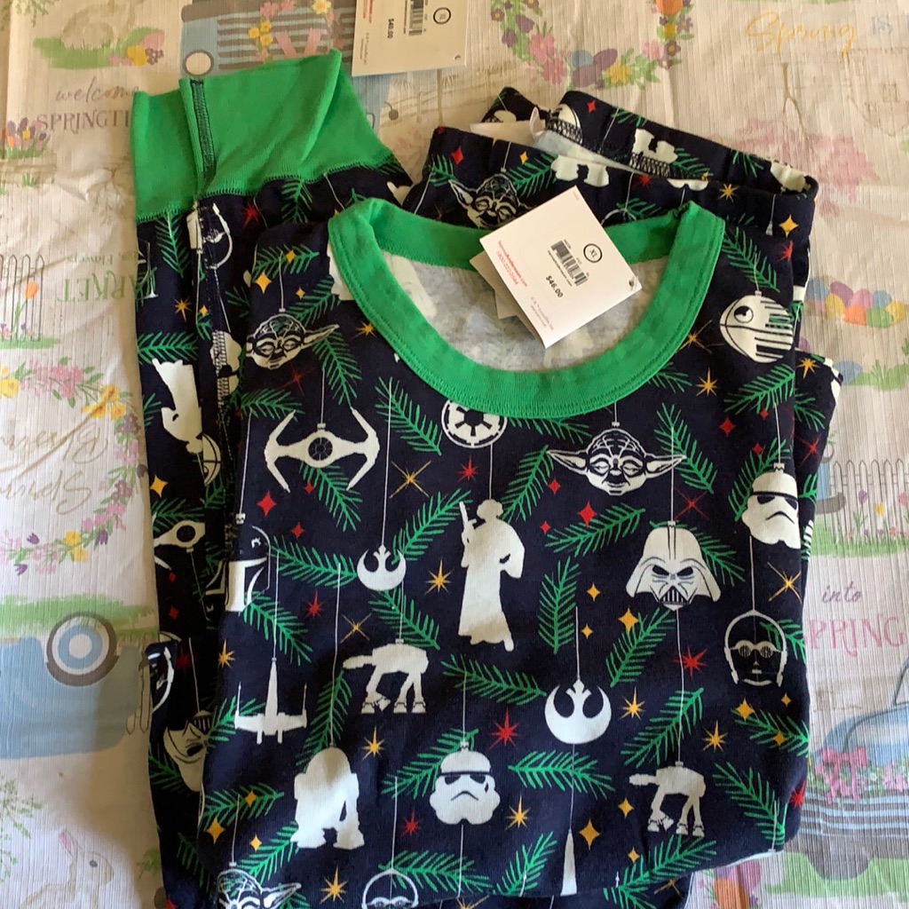 Hanna Andersson Navy Star Wars Holiday Print Pajamas With Green Trim